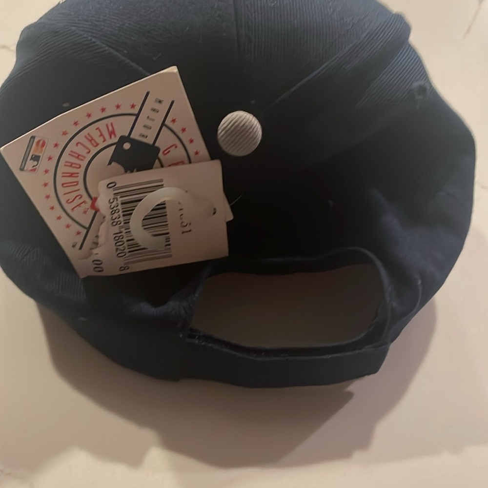 Yankees hat - Picture 2 of 2